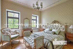 Дом 800м², 2-этажный, участок 18 сот.  