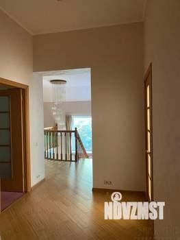 Коттедж 260м², 2-этажный, участок 15 сот.  