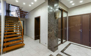 Дом 580м², 2-этажный, участок 30 сот.  
