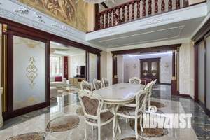 Дом 605м², 3-этажный, участок 13 сот.  