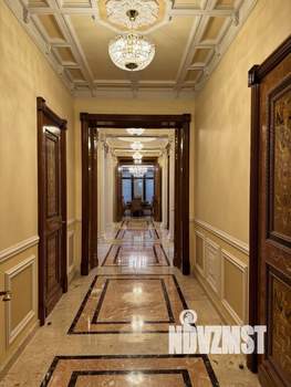 Дом 800м&sup2;, 2-этажный, участок 20 сот.  