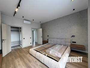 Коттедж 181м², 2-этажный, участок 8 сот.  
