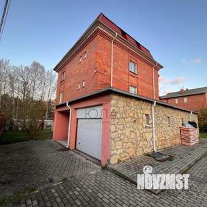 Дом 203м², 3-этажный, участок 10 сот.  