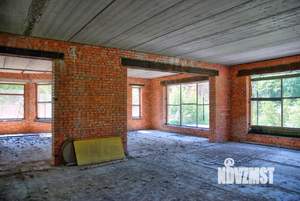 Дом 735м&sup2;, 4-этажный, участок 38 сот.  