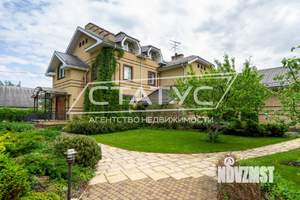 Дом 700м², 3-этажный, участок 26 сот.  
