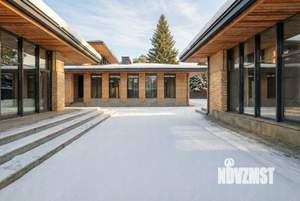 Коттедж 529м², 2-этажный, участок 21 сот.  