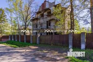 Дом 550м², 4-этажный, участок 13 сот.  