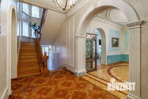 Коттедж 700м², 3-этажный, участок 21 сот.  