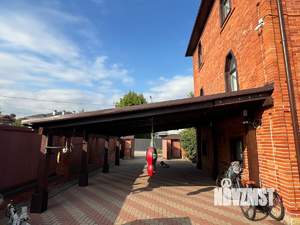 Дом 540м&sup2;, 3-этажный, участок 11 сот.  