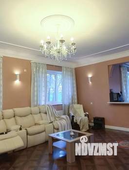 Коттедж 210м², 2-этажный, участок 7 сот.  