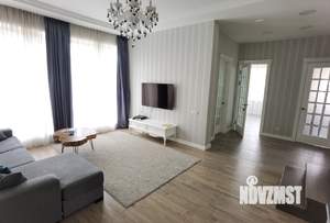 Коттедж 200м², 2-этажный, участок 6 сот.  