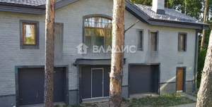 Дом 550м², 2-этажный, участок 42 сот.  