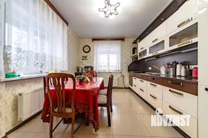 Дом 355м², 2-этажный, участок 12 сот.  