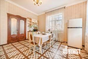 Дом 225м², 2-этажный, участок 6 сот.  