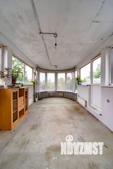 Дом 330м², 3-этажный, участок 15 сот.  