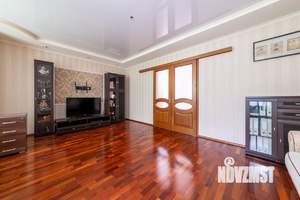 Таунхаус 240м², 4-этажный, участок 2 сот.  