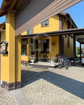 Дом 100м², 2-этажный, участок 9 сот.  