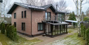 Дом 235м&sup2;, 2-этажный, участок 9 сот.  