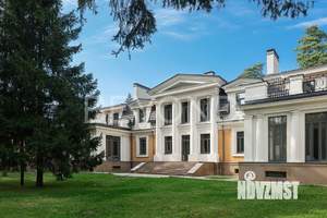 Дом 1633м², 3-этажный, участок 49 сот.  