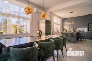 Коттедж 404м&sup2;, 3-этажный, участок 6 сот.  