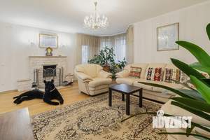 Дом 375м², 4-этажный, участок 23 сот.  
