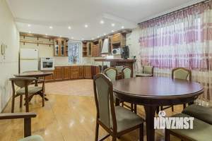 Дом 375м², 4-этажный, участок 23 сот.  