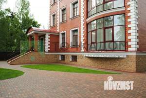 Дом 557м², 3-этажный, участок 18 сот.  