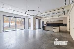 Таунхаус 358м&sup2;, 3-этажный, участок 300 сот.  