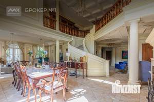 Коттедж 488м², 3-этажный, участок 14 сот.  