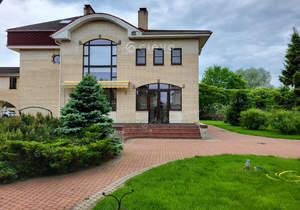 Дом 580м², 2-этажный, участок 30 сот.  