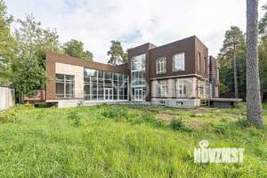 Дом 1016м², 3-этажный, участок 30 сот.  