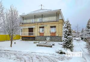 Дом 355м², 2-этажный, участок 12 сот.  