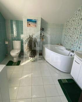 Дом 100м², 2-этажный, участок 9 сот.  