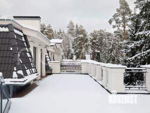 Дом 1663м², 3-этажный, участок 49 сот.  