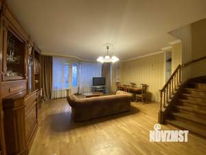 Таунхаус 178м², 3-этажный, участок 2 сот.  