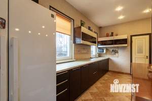 Коттедж 161м², 3-этажный, участок 9 сот.  