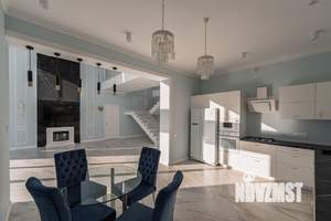 Дом 411м², 2-этажный, участок 12 сот.  