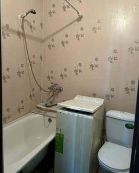 Дом 720м², 3-этажный, участок 12 сот.  