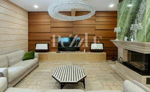 Дом 343м&sup2;, 2-этажный, участок 19 сот.  