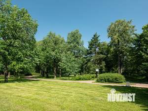 Дом 443м&sup2;, 3-этажный, участок 12 сот.  