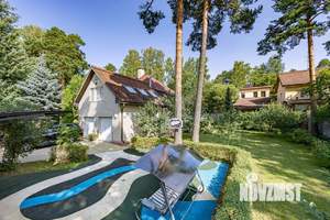 Дом 350м², 3-этажный, участок 21 сот.  