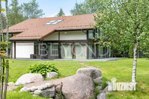 Дом 606м², 3-этажный, участок 37 сот.  