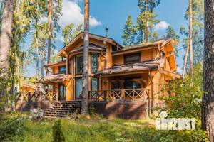 Дом 294м², 2-этажный, участок 15 сот.  