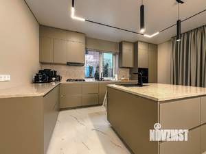 Дом 456м², 2-этажный, участок 7 сот.  