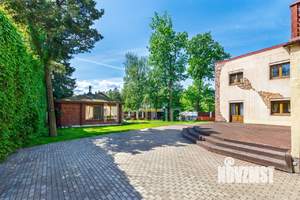 Коттедж 471м², 2-этажный, участок 15 сот.  