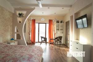 Дом 624м², 2-этажный, участок 17 сот.  