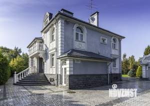 Дом 575м², 3-этажный, участок 49 сот.  