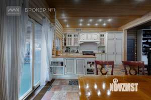 Дом 1200м², 3-этажный, участок 30 сот.  