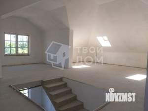 Дом 300м&sup2;, 3-этажный, участок 16 сот.  