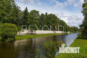 Дом 1278м², 3-этажный, участок 13 сот.  